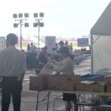 オリンピックフラッグ到着式　ドリンクサービス　羽田空港格納庫
