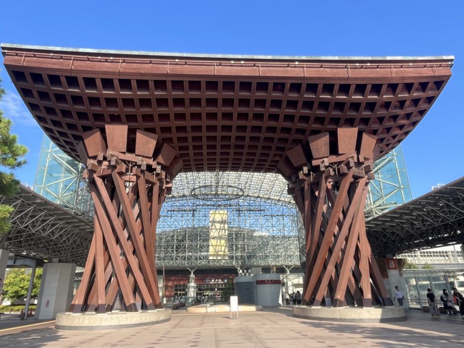 金沢駅正面