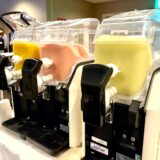 福岡の学会展示で集客最大化！製品カラーと連動した「スムージーケータリング」導入事例