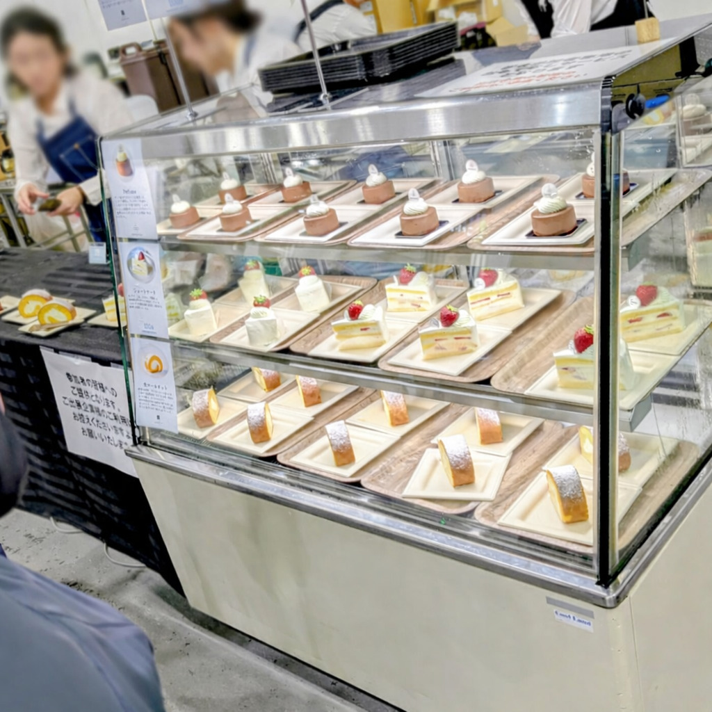 ケーキショーケース